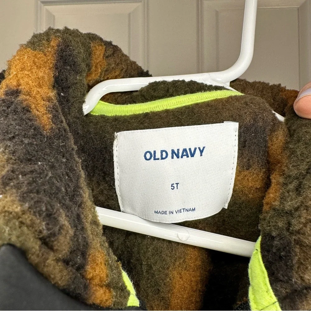 Old Navy Sherpa Zip‎ Up Size 5T